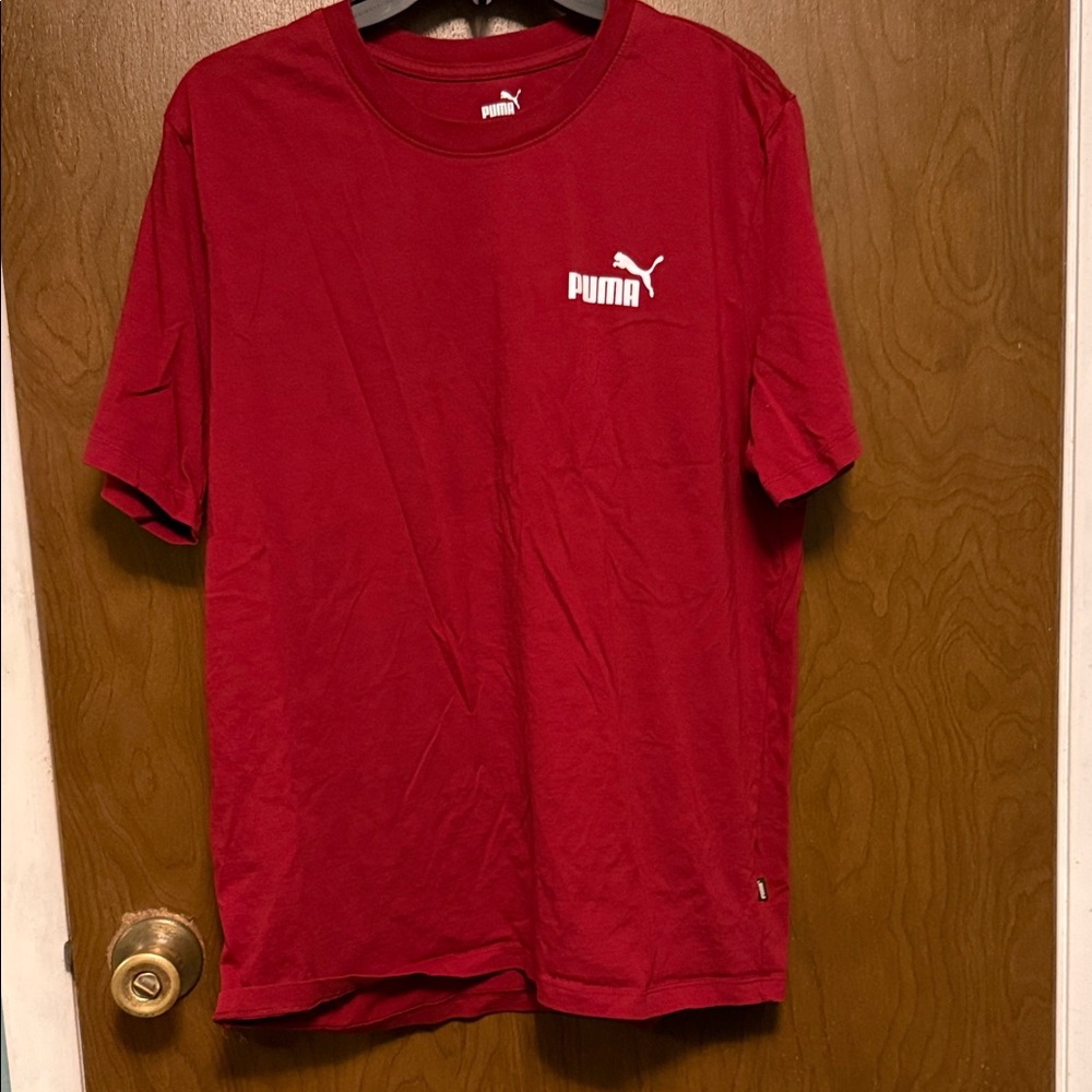 PUMA Men's Red Short Sleeve Tee Size L